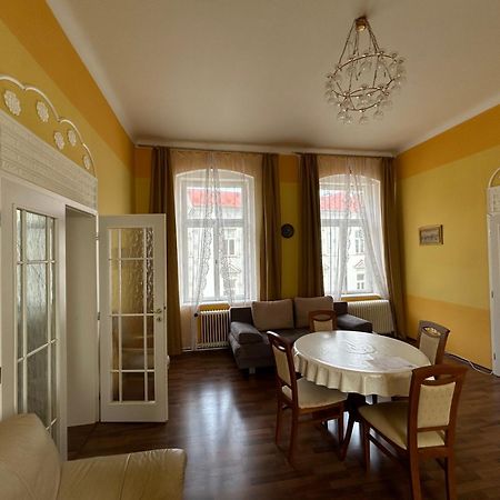 Schloss Ambras Mariánské Lázně المظهر الخارجي الصورة